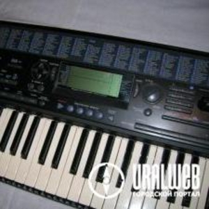 Продам синтезатор YAMAHA PSR 320 