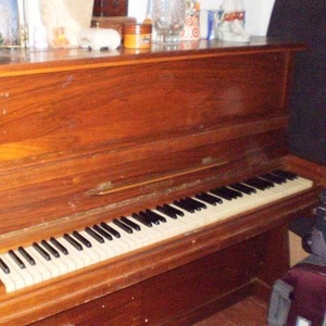 Продам пианино отечественного производителя.