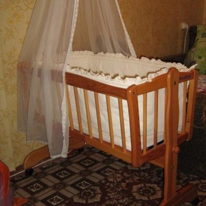 Продается детская люлька-кроватка Piccolino