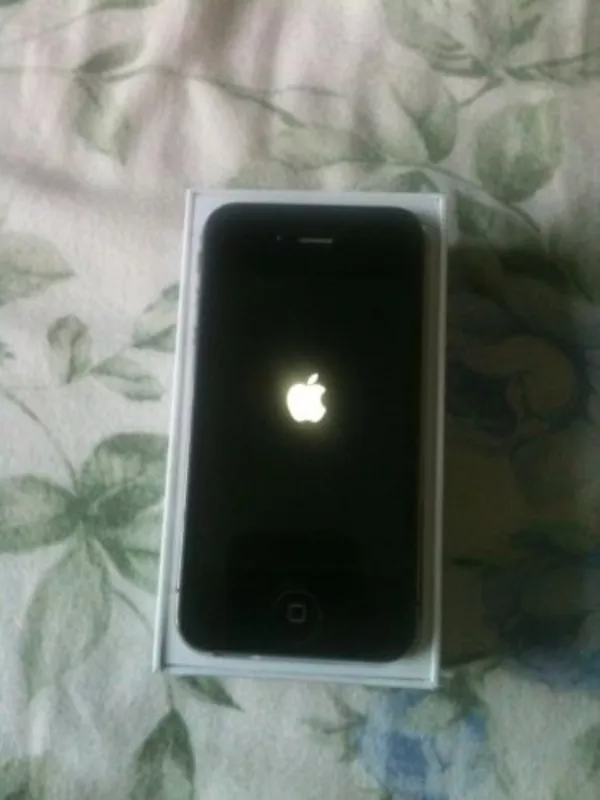 Продам apple iPhone 4 разлоченный 4