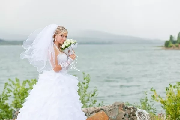 Продам красивое свадебное платье 5